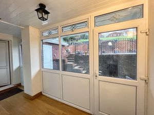 Photo 32- click for photo gallery